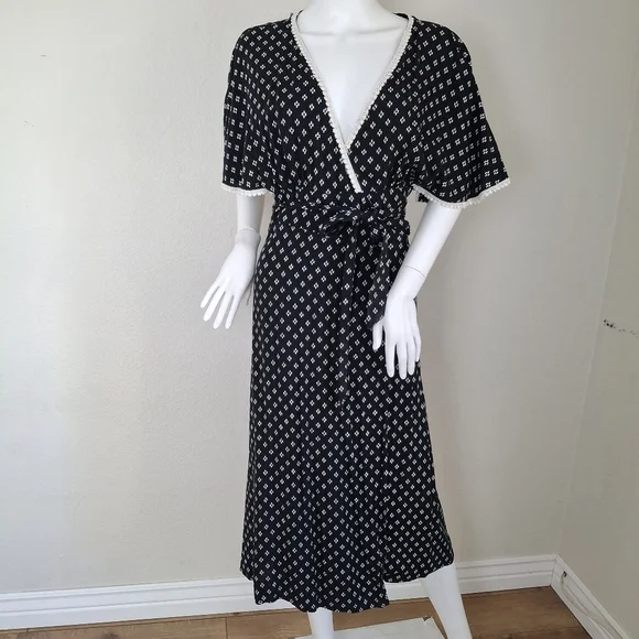 OPEN TO OFFERS Anthropologie Black Midi Wrap Dress Size M/L - Picture 4 of 13
